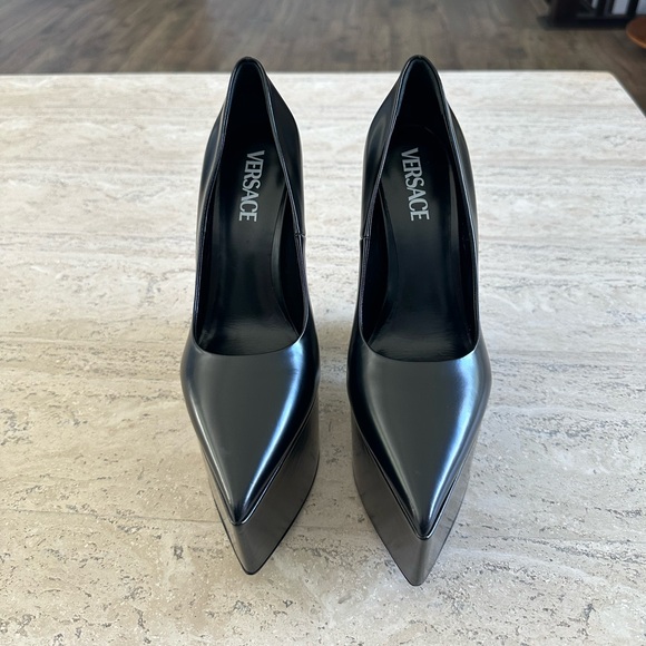 Versace Tempest Leather Platform Pump - Picture 1 of 12